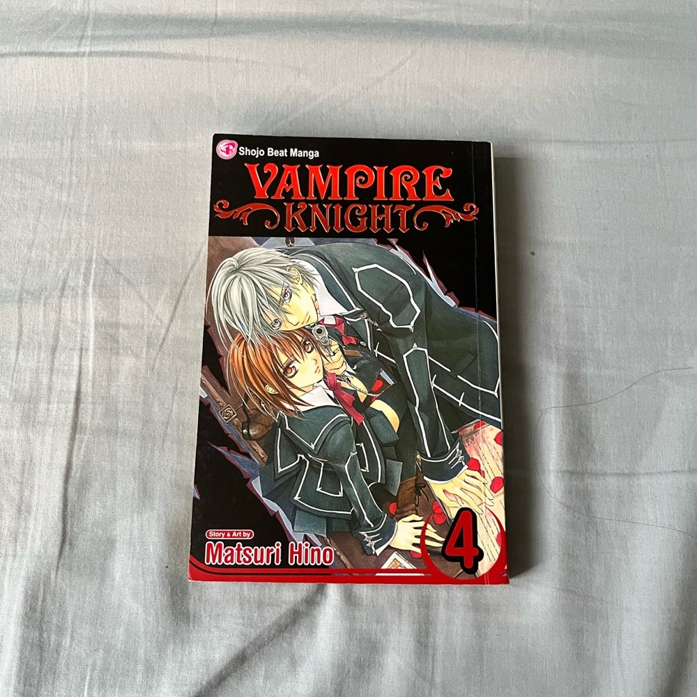 Vampire Knight Manga Volume 4